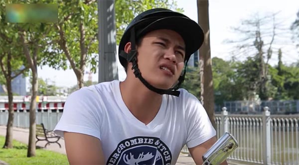 hot boy tra sua le tan loi di dong clip hai co han quan ly rieng