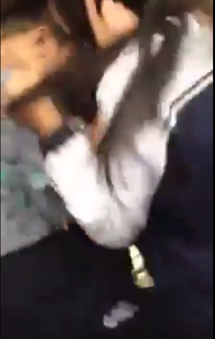 clip nam sinh danh giat toc ban nu gay buc xuc tren mang xa hoi