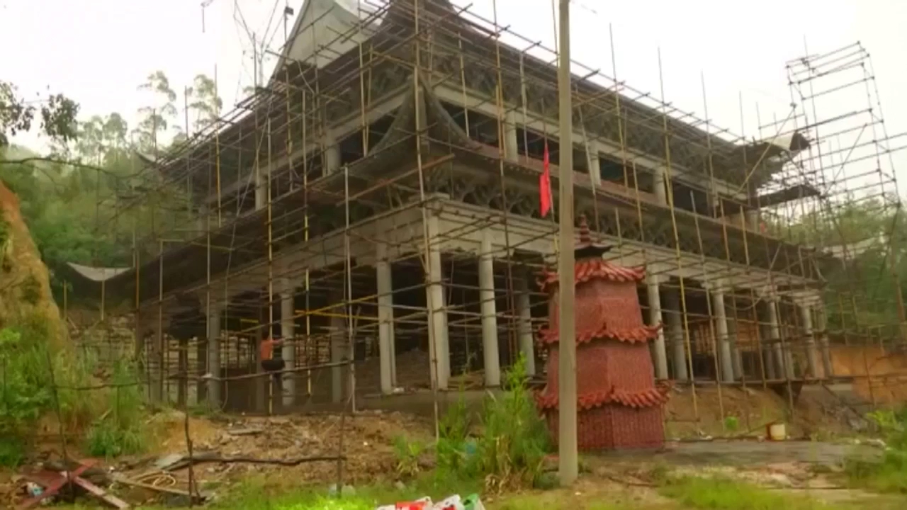 nha ngheo suc khoe yeu luoi van dong lai con nghien game chang thanh nien bat ngo thanh than tuong gioi tre sau hon 1 nam di lam tho xay