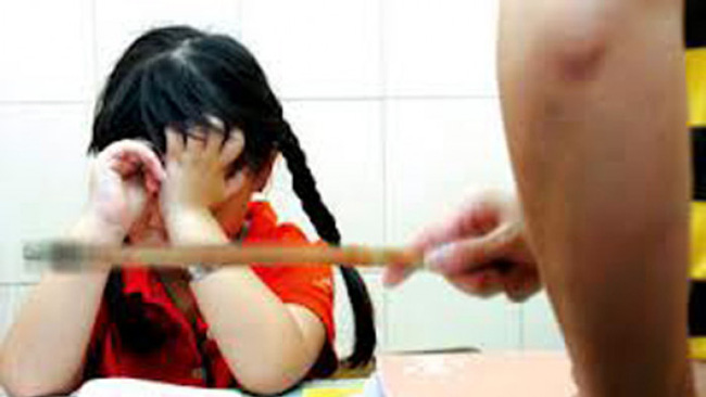 be gai 8 tuoi tu vong sau 1 cai tat nguoi me hoi tiec ca doi ve dieu bo me nao cung phai biet