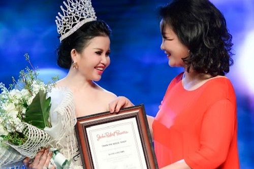 hoa hau janny thuy tran di va hoc de nuoi duong tam hon