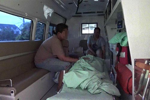 hai vu au dam chan dong thai lan 2 be gai deu tu vong sau khi bi ham hiep