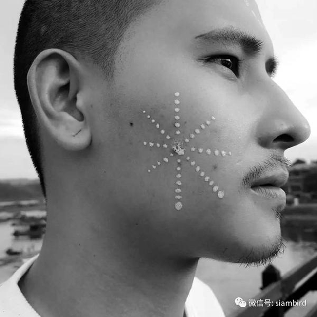 chan dung chang trai tre vuot qua 60000 ung vien de tro thanh chong thu 9 cua nu dai gia thai lan