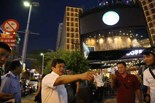quan cafe starbucks o nga 6 phu dong sai gon bi pha bo khu bon hoa bac them vi lan chiem via he
