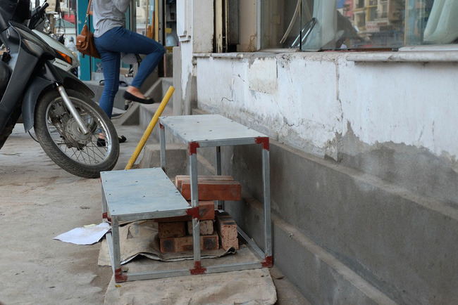 den luot nguoi ha noi nghi cach tao bac tam cap moi de khong lan chiem via he