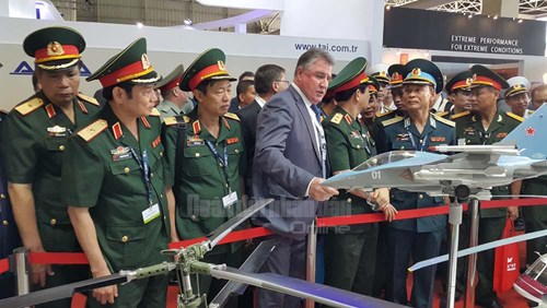 lima 2017 nga gioi thieu su 30sme va yak 130 cung nhieu vu khi khac cho qdnd viet nam