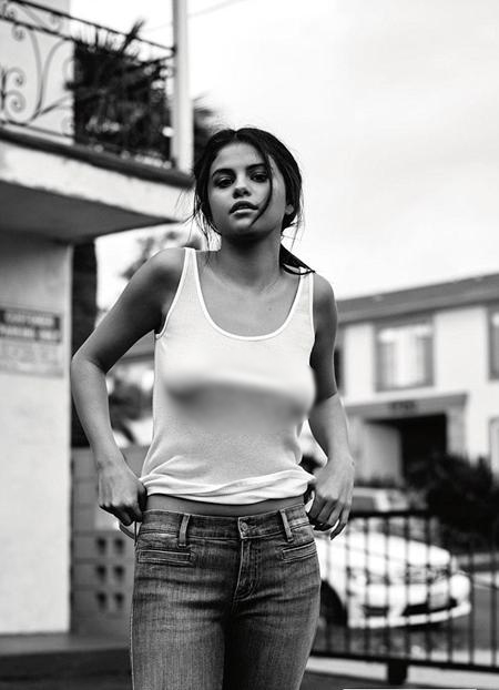 mat baby ngay tho nhung selena gomez cung nhieu lan kem duyen vi tha rong