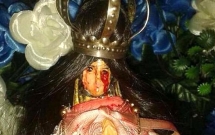 bi an buc tuong duc me khoc ra mau o argentina