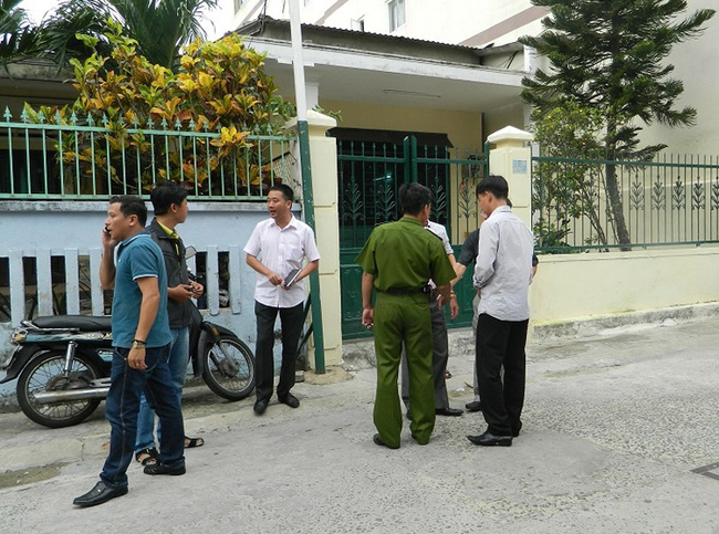 nguoi trung quoc no sung ban chet dong huong o da nang lanh an chung than