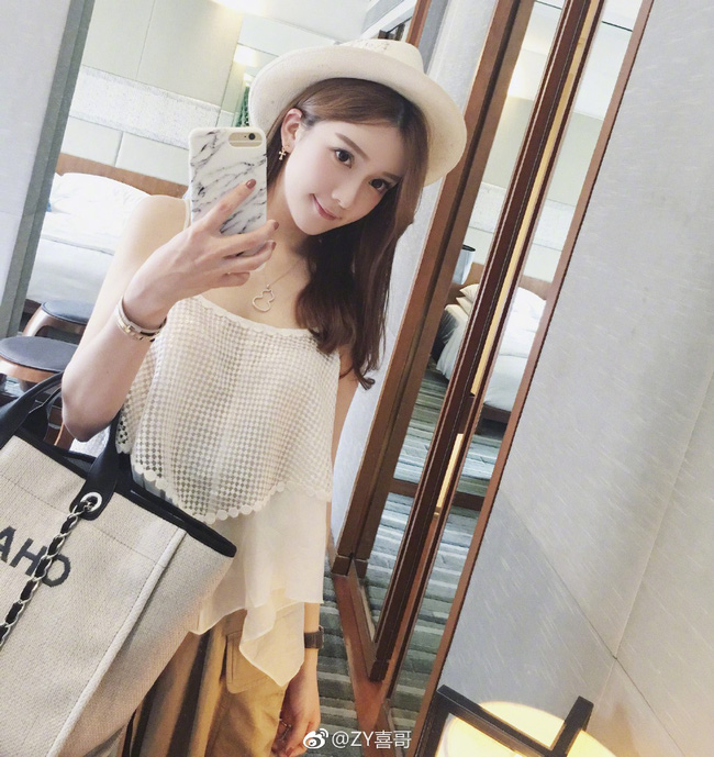 hanh trinh lot xac tu co nang binh dan thanh hot girl ban hang online cua ban gai dai thieu gia thuong hai