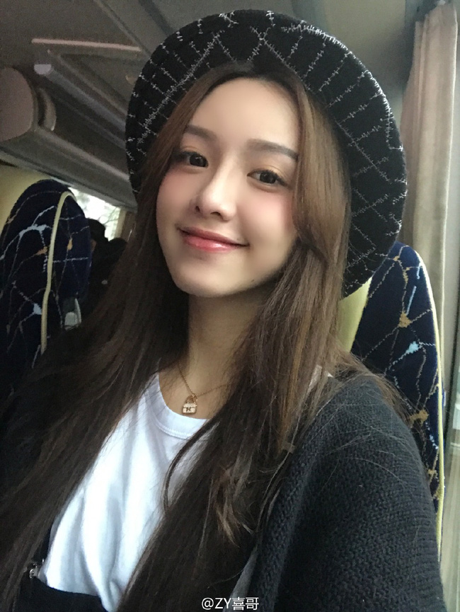 hanh trinh lot xac tu co nang binh dan thanh hot girl ban hang online cua ban gai dai thieu gia thuong hai