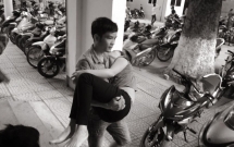 me khoc ngat dua con tu vong chua ro nguyen nhan tro ve nha mai tang