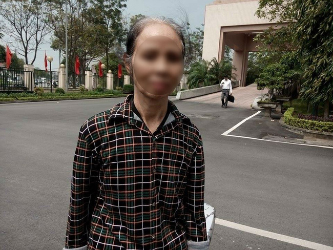 vu be 3 tuoi bi chay mau vung kin khi tu truong ve do nguoi giup viec
