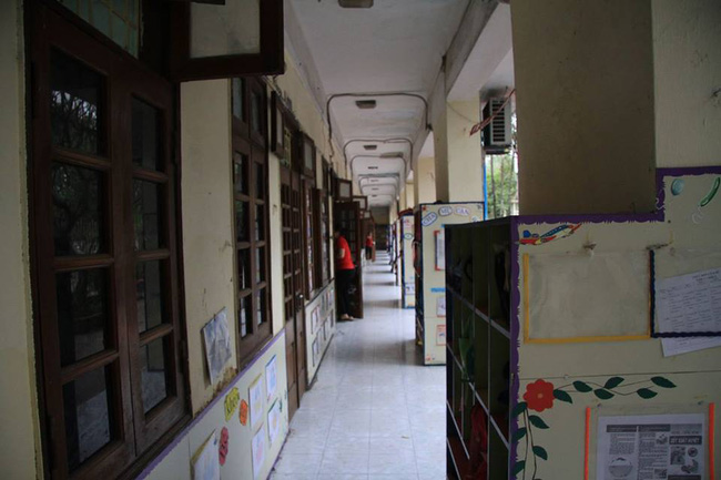 vu be 3 tuoi bi chay mau vung kin khi tu truong ve do nguoi giup viec