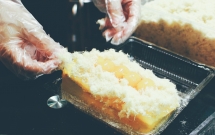 ha noi dau cu phai via he moi dat khach quan banh bien hieu be xiu khuat trong khu tap the van dong nuom nuop