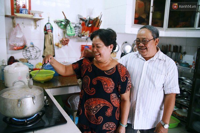 chuyen ong nam hap lay dat nha minh mo cho cho nguoi ban hang rong o sai gon