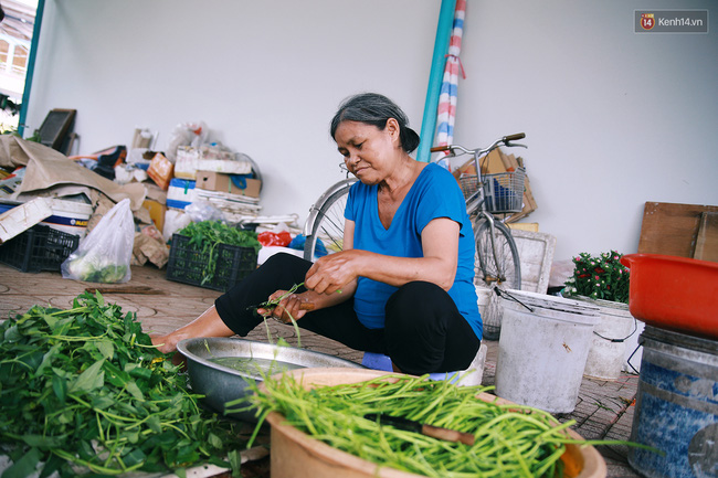 chuyen ong nam hap lay dat nha minh mo cho cho nguoi ban hang rong o sai gon