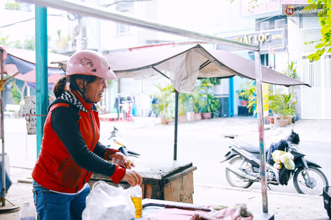 chuyen ong nam hap lay dat nha minh mo cho cho nguoi ban hang rong o sai gon