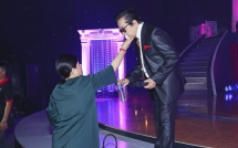 nguoi phu nu tu bo su nghiep lam vo 2 cua danh ca elvis phuong