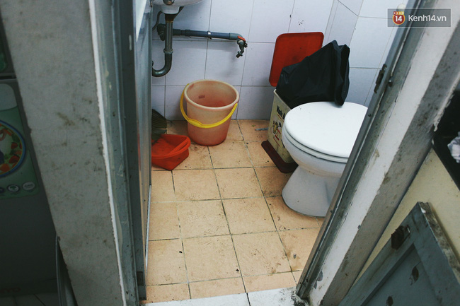 sinh vien dau dau vi ban cung phong nghien facebook da luoi viec nha con lam li nhu co may