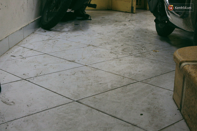 sinh vien dau dau vi ban cung phong nghien facebook da luoi viec nha con lam li nhu co may