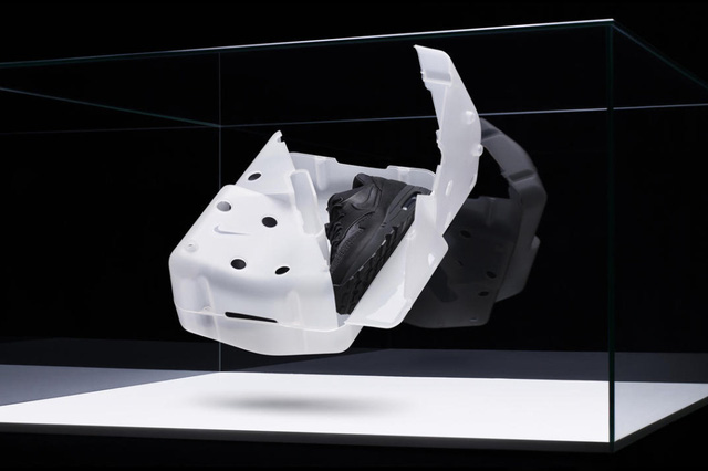 nike cho ra mat hop dung giay cuc ky doc dao lam tu rac tai che