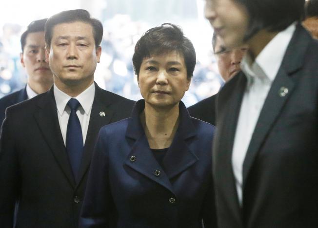 cuu tong thong han quoc park geun hye da bi bat giu