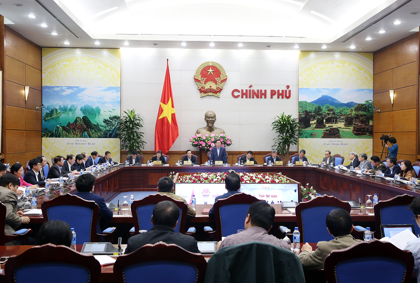 pho thu tuong khong de dia phuong khong muon thoat ngheo