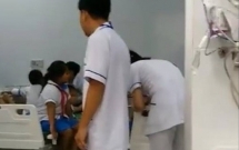 gan 100 hoc sinh truong tieu hoc sau khi uong sua nghi bi ngo doc