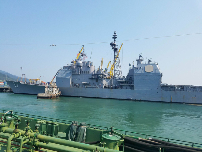 tau san bay my va nhom tau ho tong tha neo tai da nang