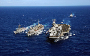 tau san bay my va nhom tau ho tong tha neo tai da nang