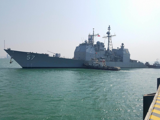 tau san bay my va nhom tau ho tong tha neo tai da nang