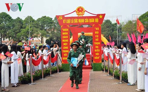 thanh nien ca nuo c hang hai len duong lam nhiem vu bao ve to quoc