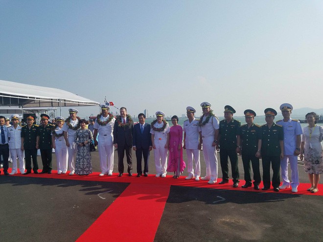 gs carl thayer noi ve 4 thong diep tu chuyen tham cua tau san bay carl vinson den viet nam
