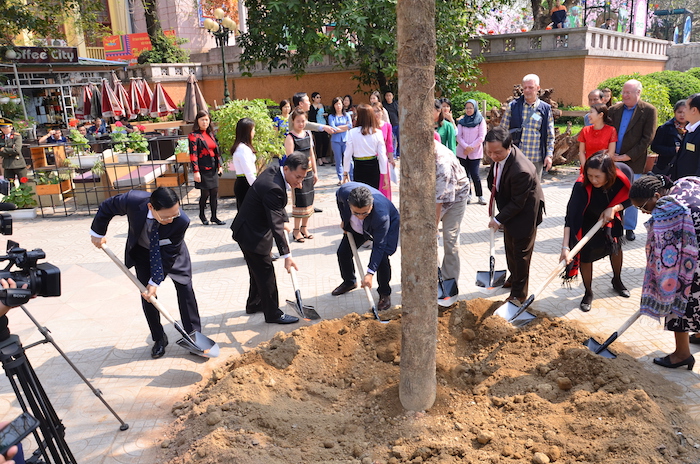 du xuan huu nghi 2018 gioi thieu van hoa va dac san tra thai nguyen den ban be quoc te