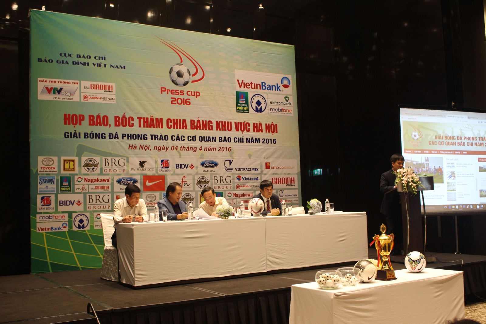 giai bong da press cup 2016 se chinh thuc khoi tranh tu ngay 2052016