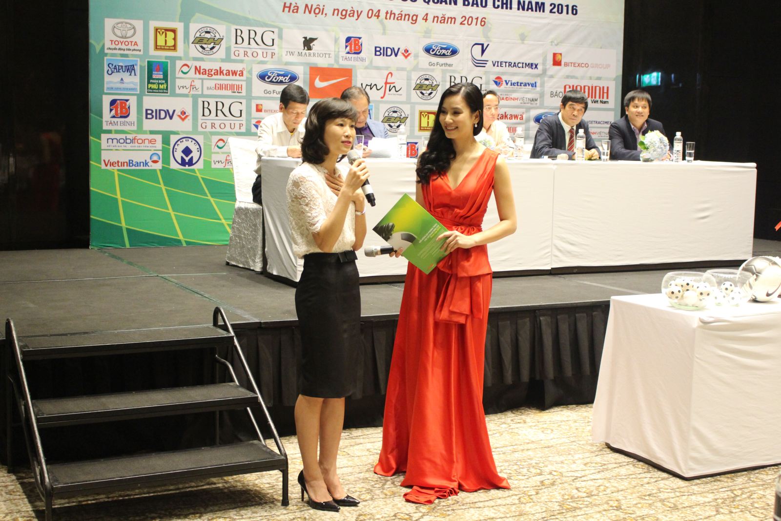 giai bong da press cup 2016 se chinh thuc khoi tranh tu ngay 2052016