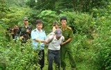 bat 2 doi tuong van chuyen 36 banh heroin tu lao ve viet nam