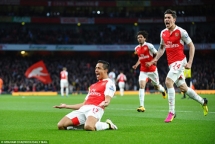 sanchez toa sang arsenal gianh lai vi tri thu 3 tu tay man city