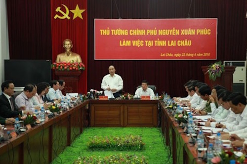 thu tuong dong y xay san bay lai chau