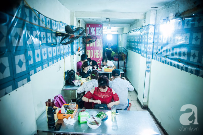 ha noi tro mua sang day som nho ghe qua hang bun bo hue nga tu so 2 chu 1 tiem 1 huong vi
