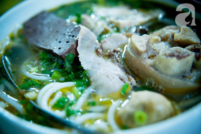 ha noi tro mua sang day som nho ghe qua hang bun bo hue nga tu so 2 chu 1 tiem 1 huong vi
