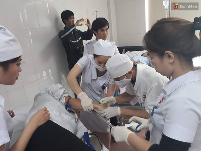 nghe an hang chuc nu cong nhan dau bung non oi phai nhap vien nghi ngo doc