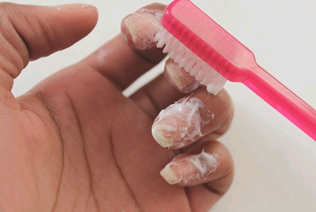 mong tay vang khe nhu dinh nghe do son thuong xuyen cung se trang hong luon ban biet lam cach nao khong