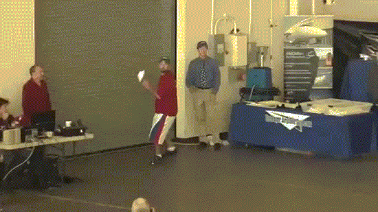 10 nguoi lac xuong trai dat roi vo tinh thiet lap ky luc guinness the gioi