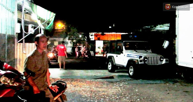 vu tai xe khong mac quan chet tren xe taxi o sai gon tam giu mot nghi can la nu gioi