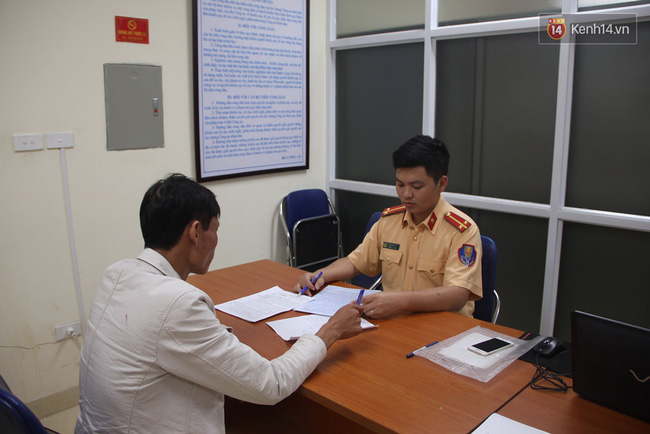 ha noi clip xe tai lao vun vut nguoc chieu tren dai lo thang long