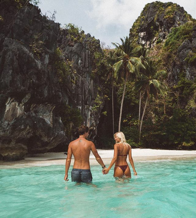 chi di du lich thoi ma cap doi nay cung kiem duoc hon 200 trieu cho moi buc anh tren instagram