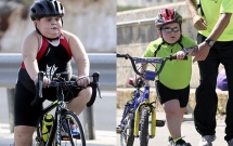 dau mac benh hiem ngheo cau be 8 tuoi van co gang tap luyen the thao va thanh qua day bat ngo