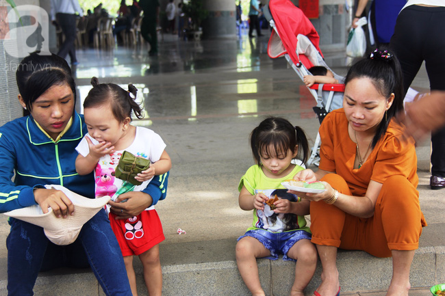 sai gon nguoi lon tre nho hao hung an buffet chay mien phi ngay gio to